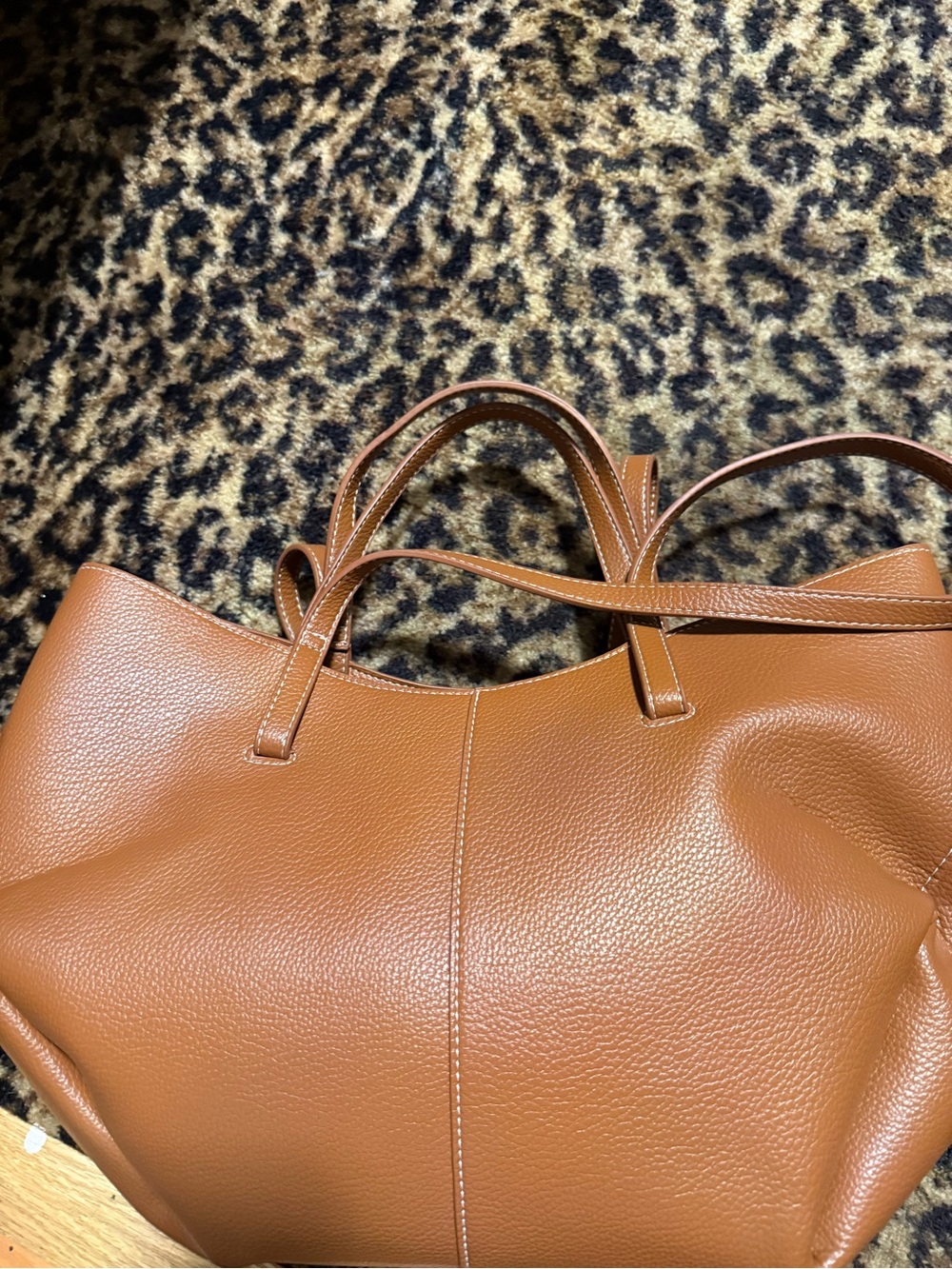 Classic Women's zip top Tote Bag in Cognac Brown - Picture 4 of 7